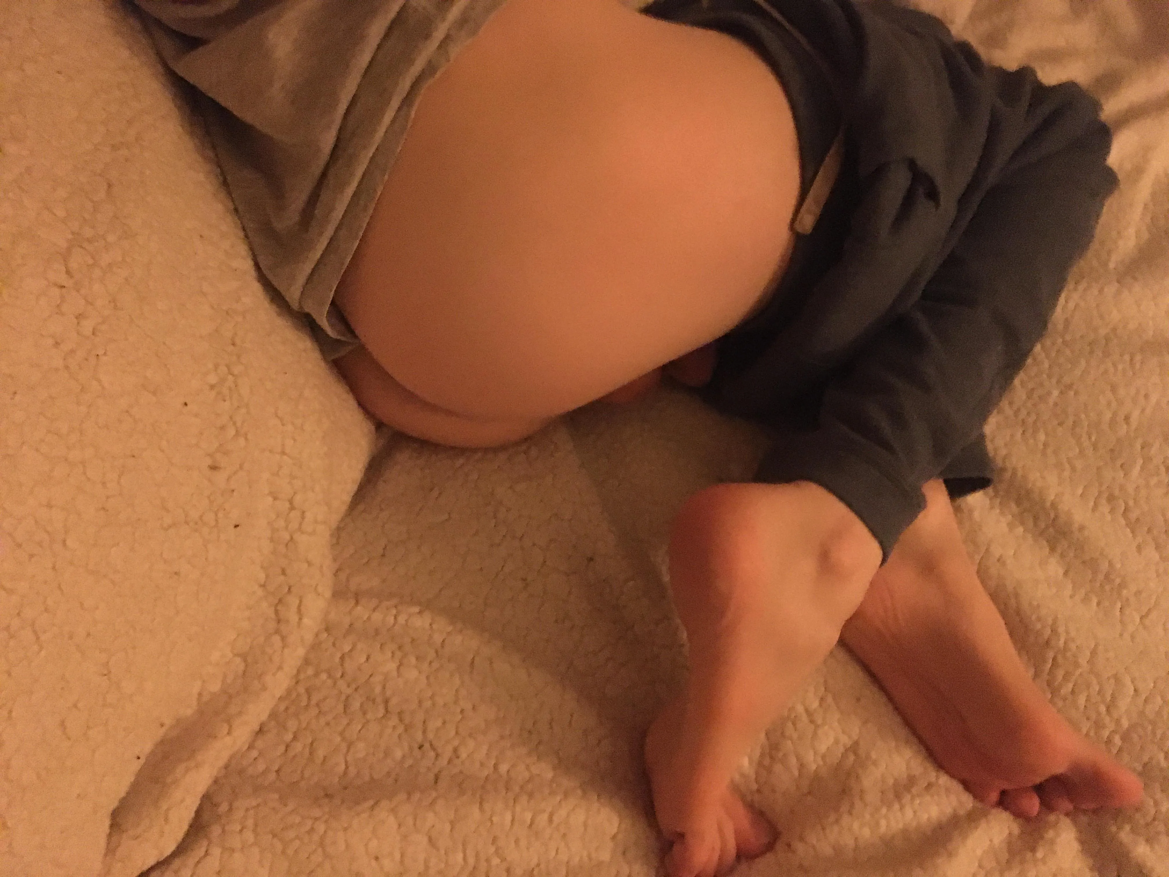 Pale in warm light :>