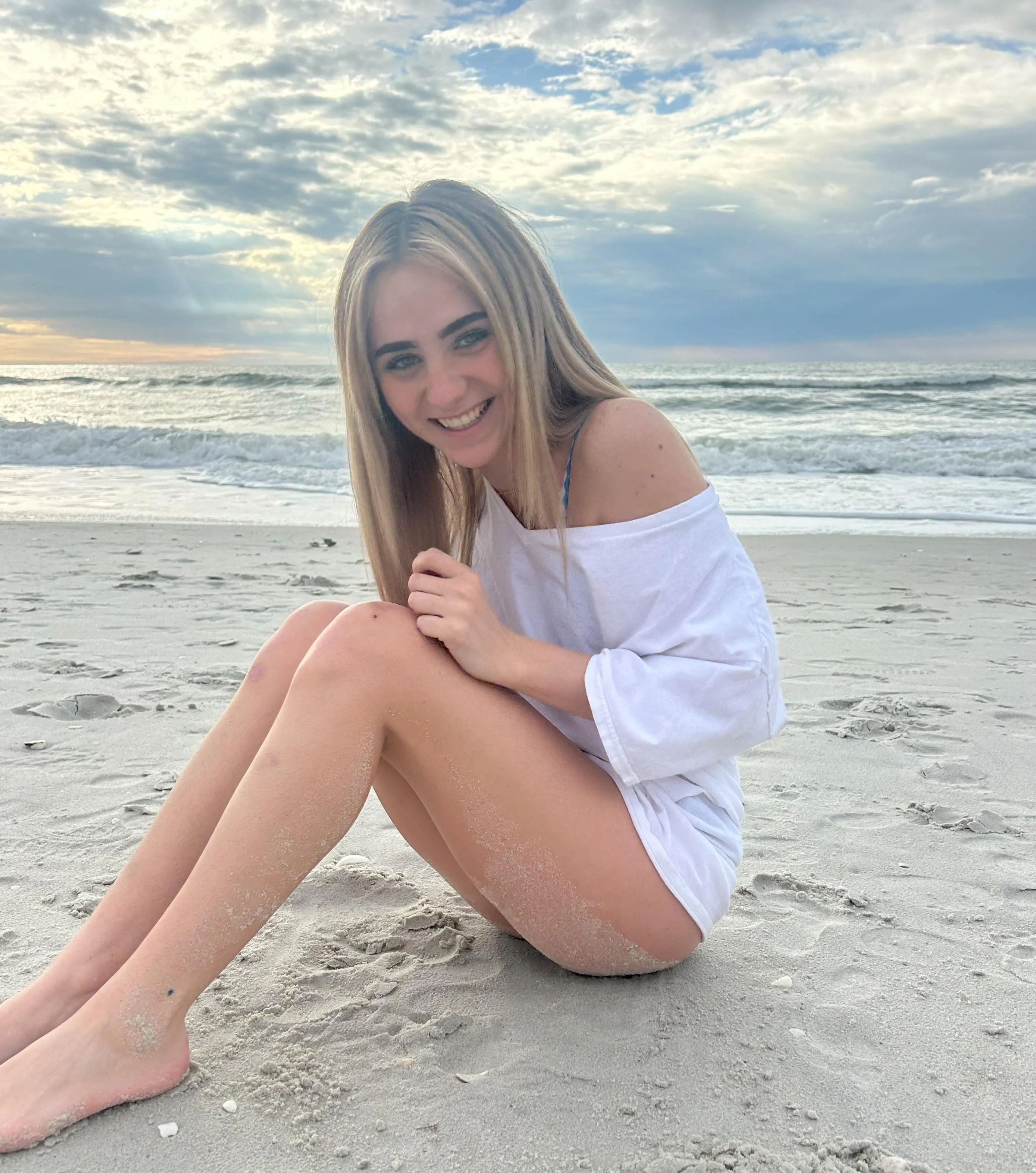 rate my legs if you think they're beautiful! :)