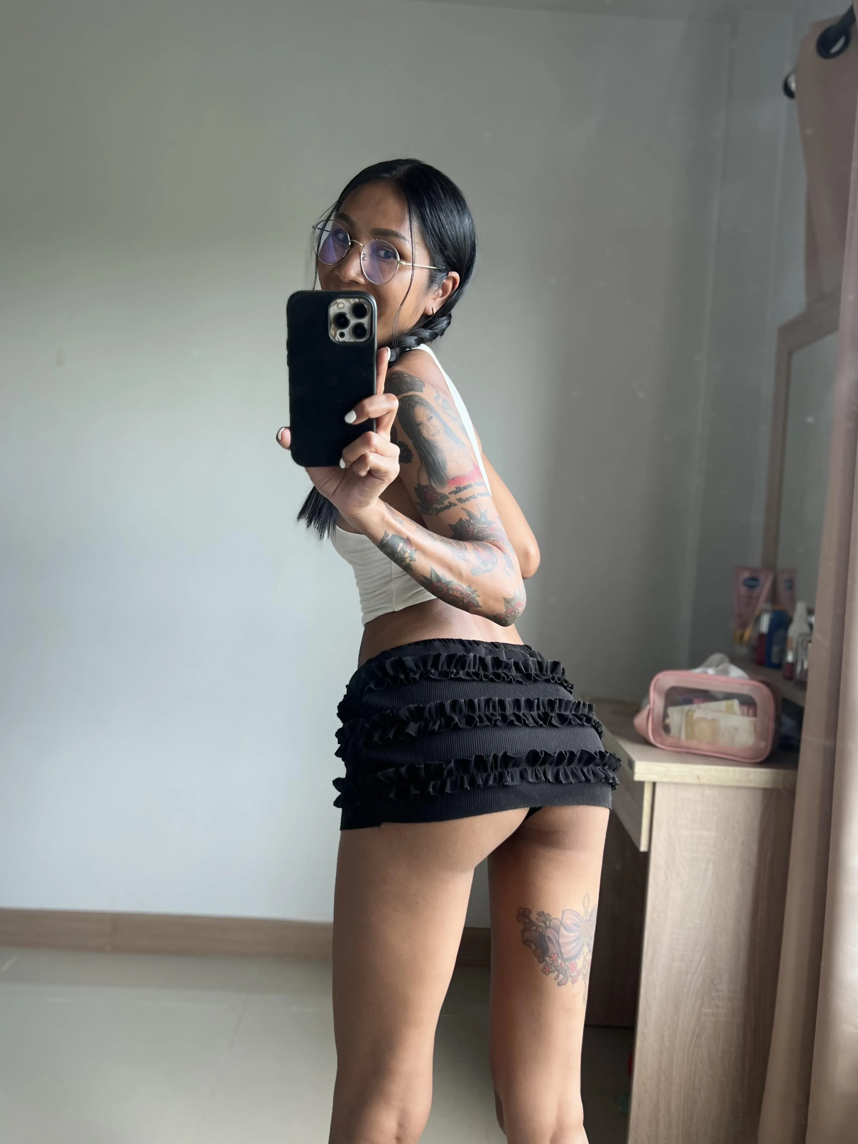 Willst du nur glotzen oder ihn gleich reinschieben? f19