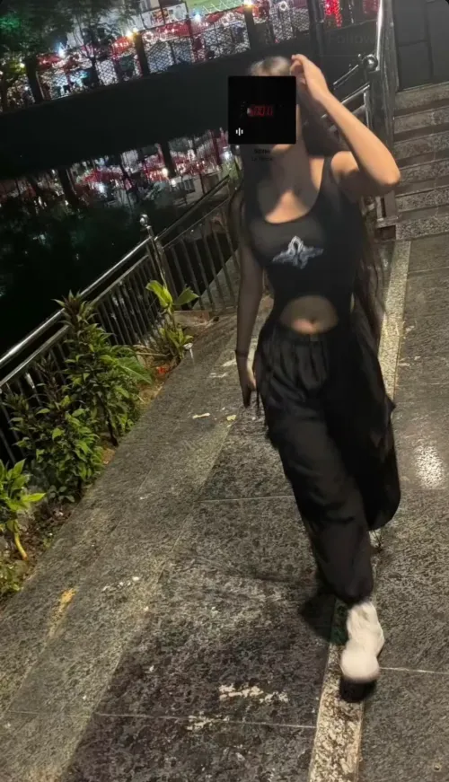 18 f bratty princess seeking powerful daddy to spoil & control me