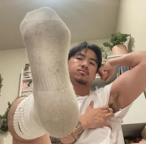 Come worship my feet (;