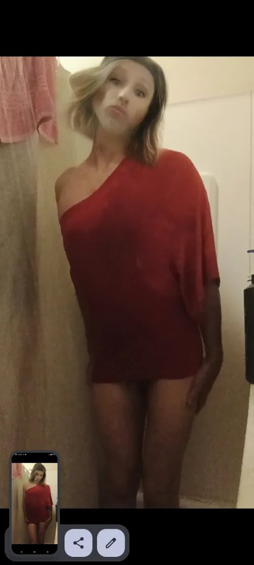 Looking for some cocks to suck TONIGHT