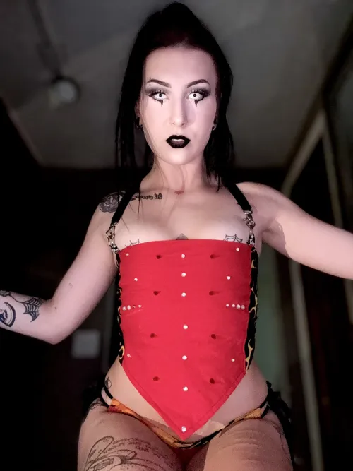 Oh what a great time to be alive 🪓 who am I seeing at the gathering? IG:prettyfvngzz 🫧