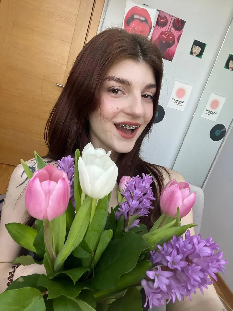 soft smile, sharp eyes, fresh petals and braces <3