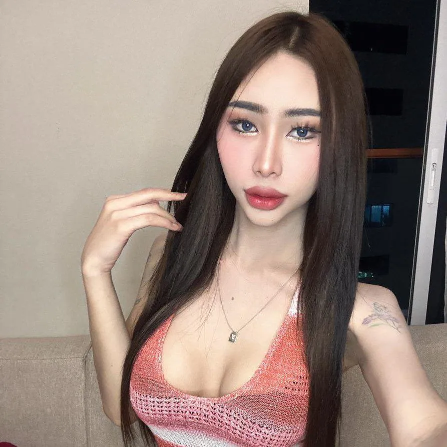 Tell me if you'd be down to fill my boobs every day.