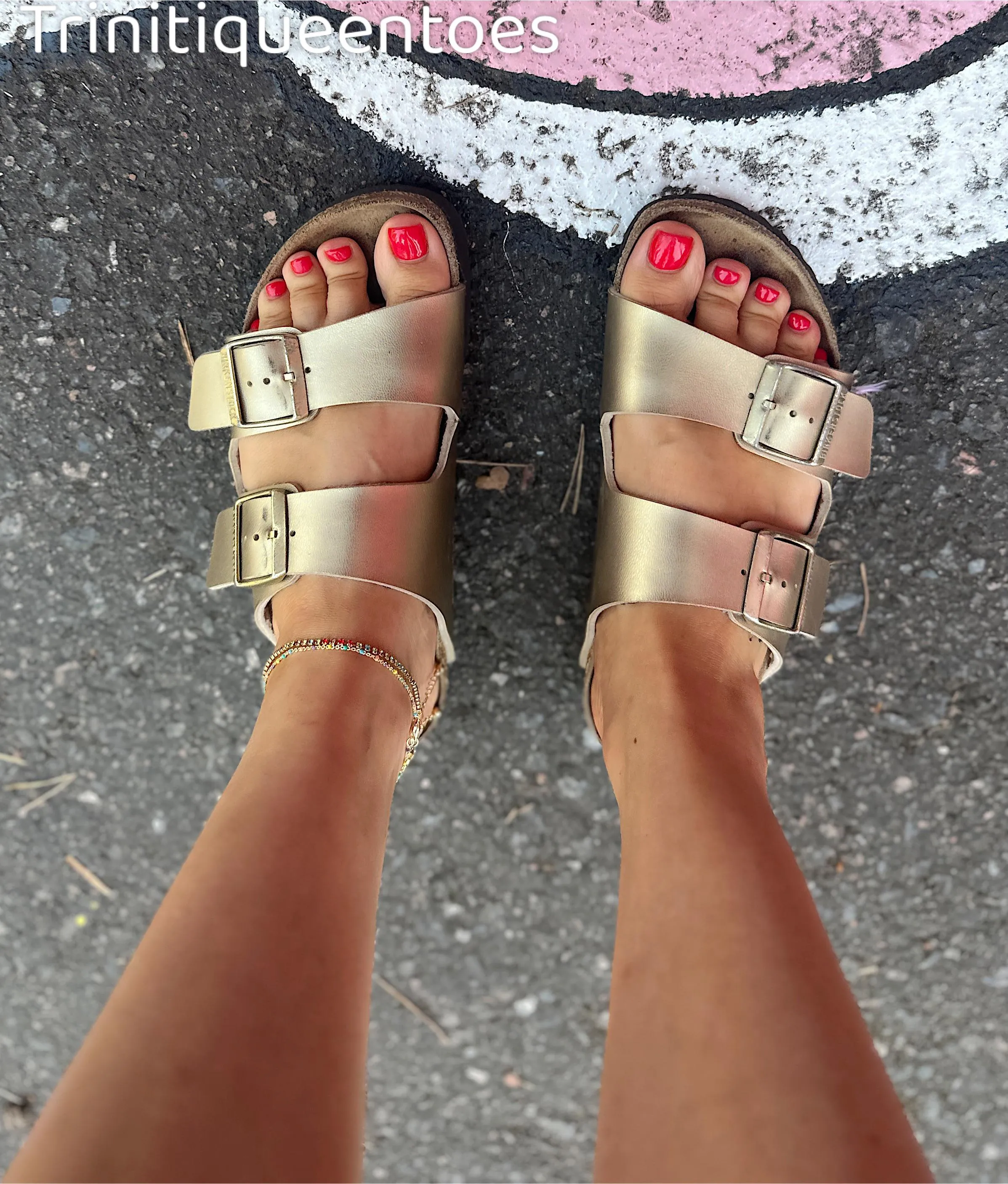 Tell me you are a feet lover 💋without telling me that…😉