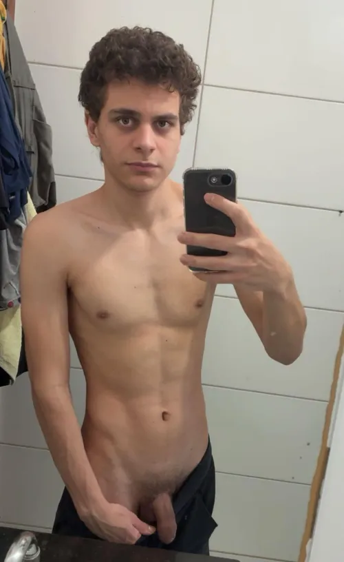 20 who likes top bear, dadbod