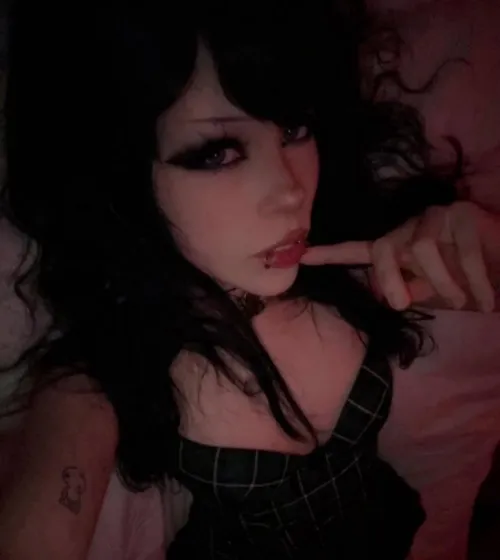 [B4D] looking for a daddy that can treat me right and please me in more than one way