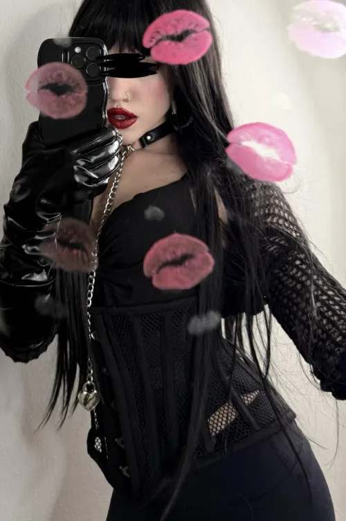 can’t help kissing my mirror