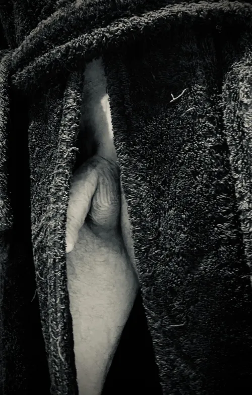 Cheeky dressing gown pic.