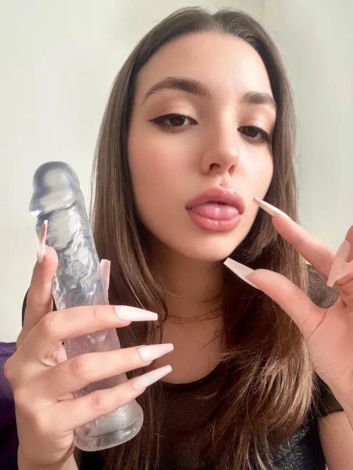 even my pinky finger has more presence than that.