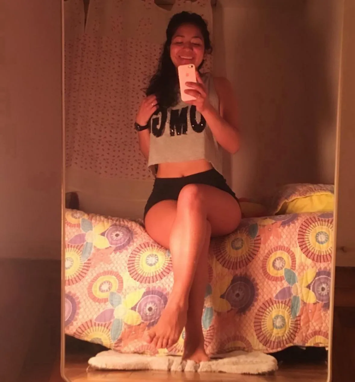 Today you must please your Goddess. I'm here to empty you, pathetic.