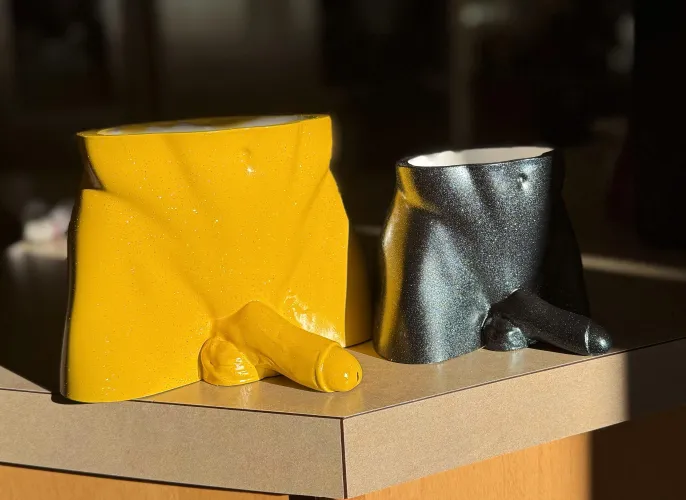 Two finished pots, just need the plants and a good home. Onto QA testing with friends.