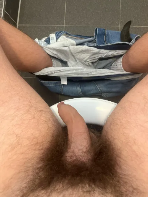 [19] Who wanna jerk off? Add:joel_6897