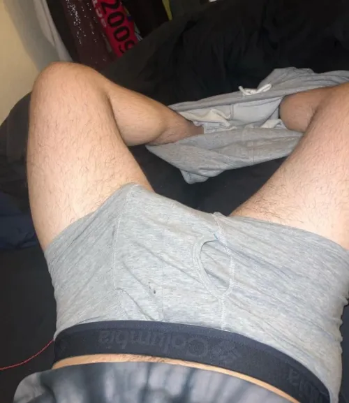 21 and hung. Curious how I compare to older/professional guys so HMU