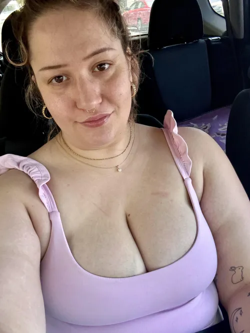 300pounds, 30yrs old - girlfriend material?