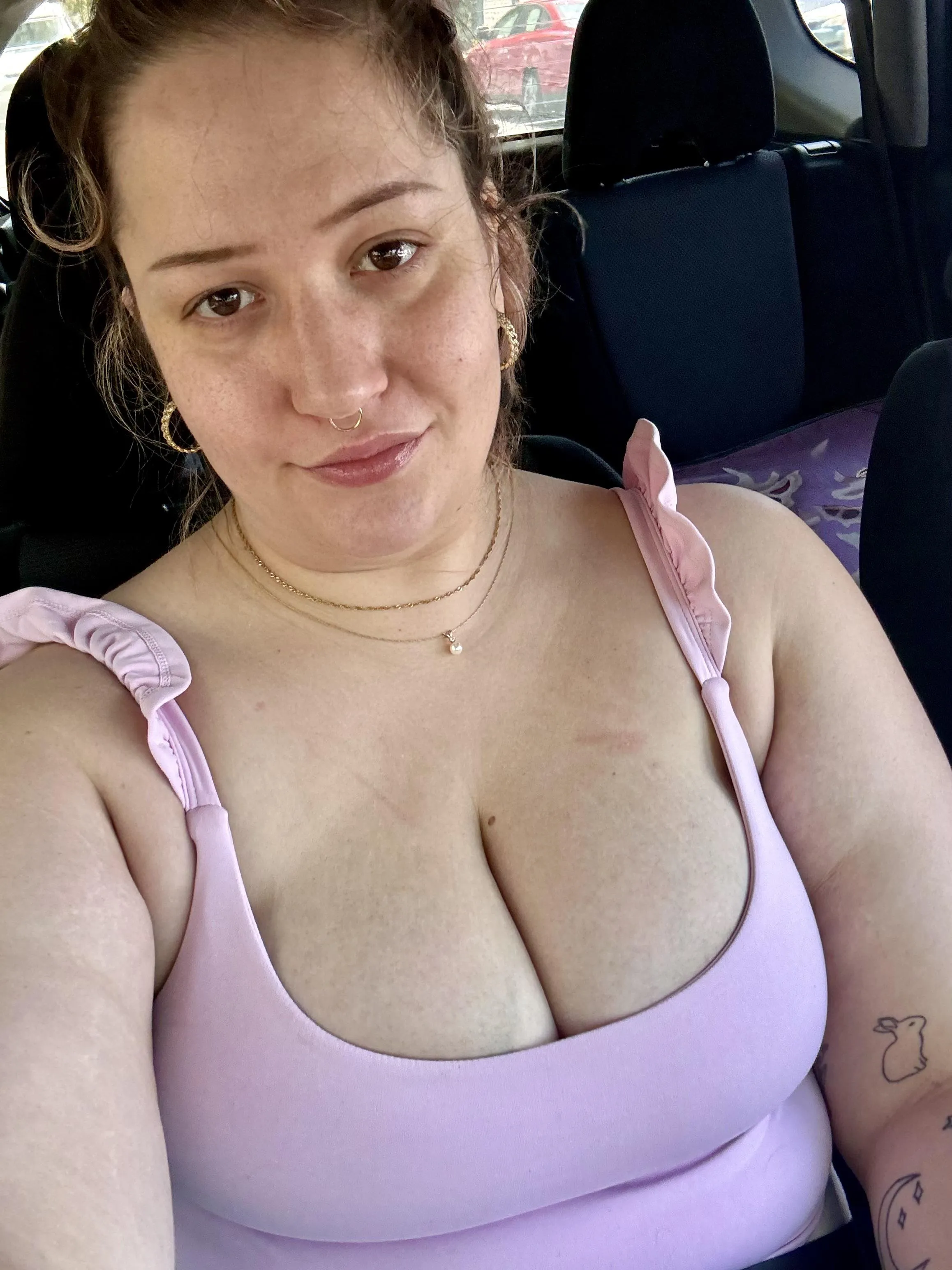 300pounds, 30yrs old - girlfriend material?