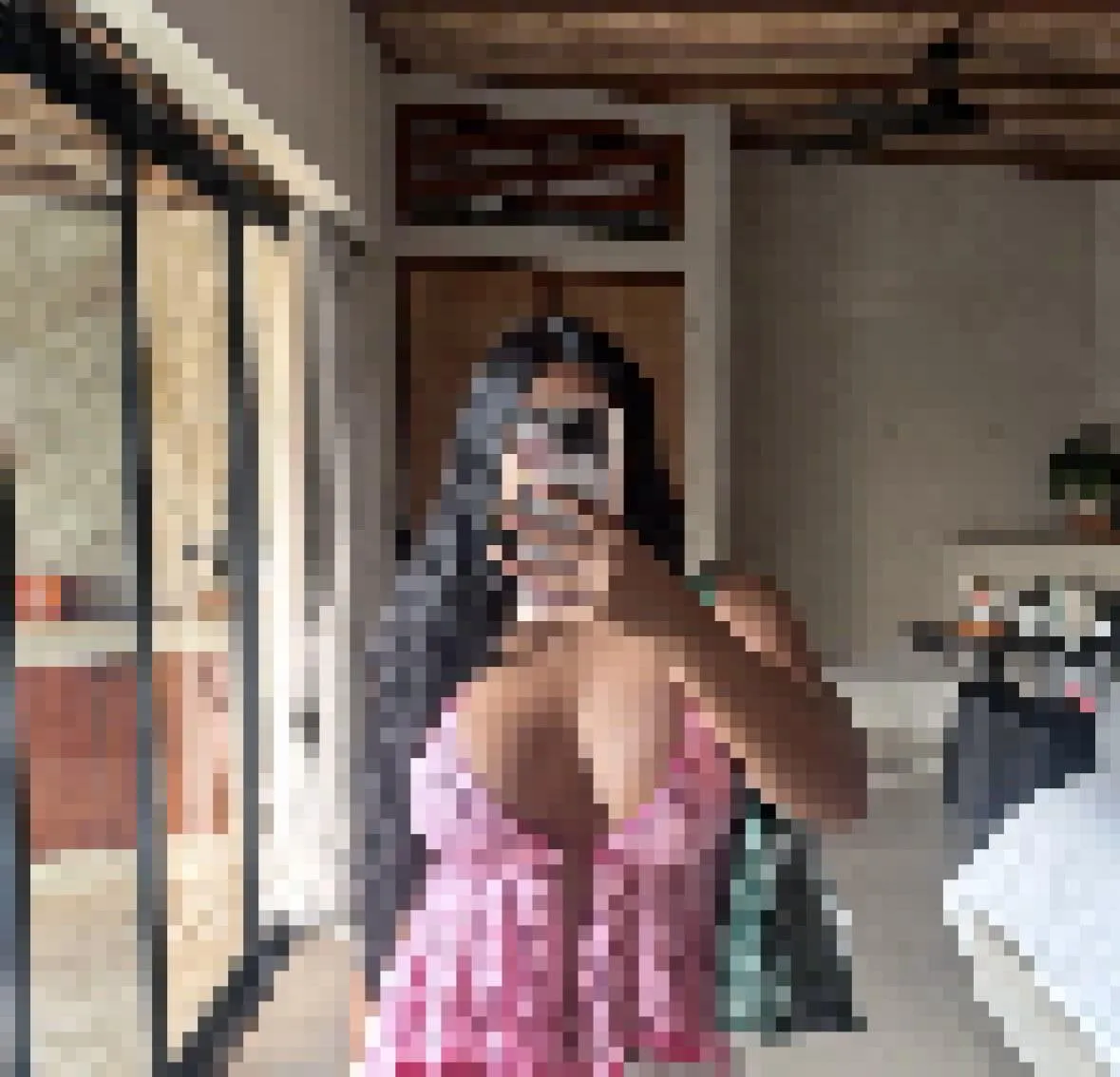 Beta boy bait. 💗🎀🍭