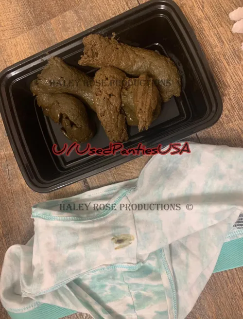 Fat Girthy Logs From Tiny Mistress