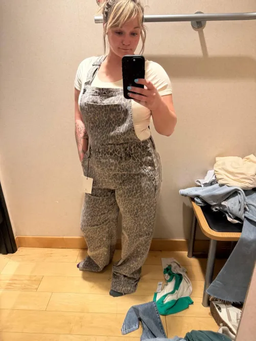 First 50 comments gets a nude🥵💦