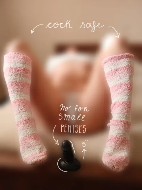 I know that my sensual censorship hypnotize you, try to contain your erection