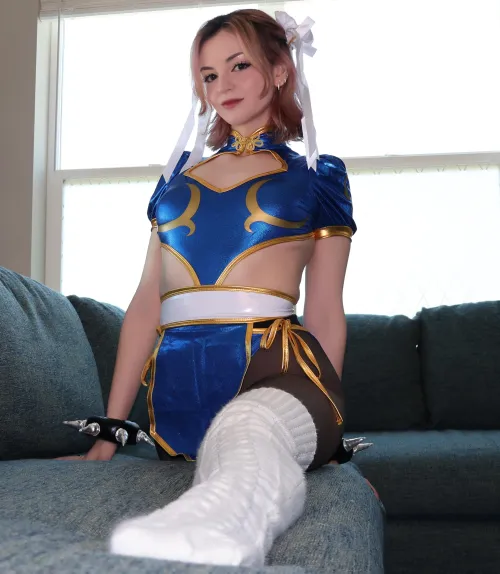 I wanna do the splits on the top of a car and have someone eat it through the sunroof  🤤