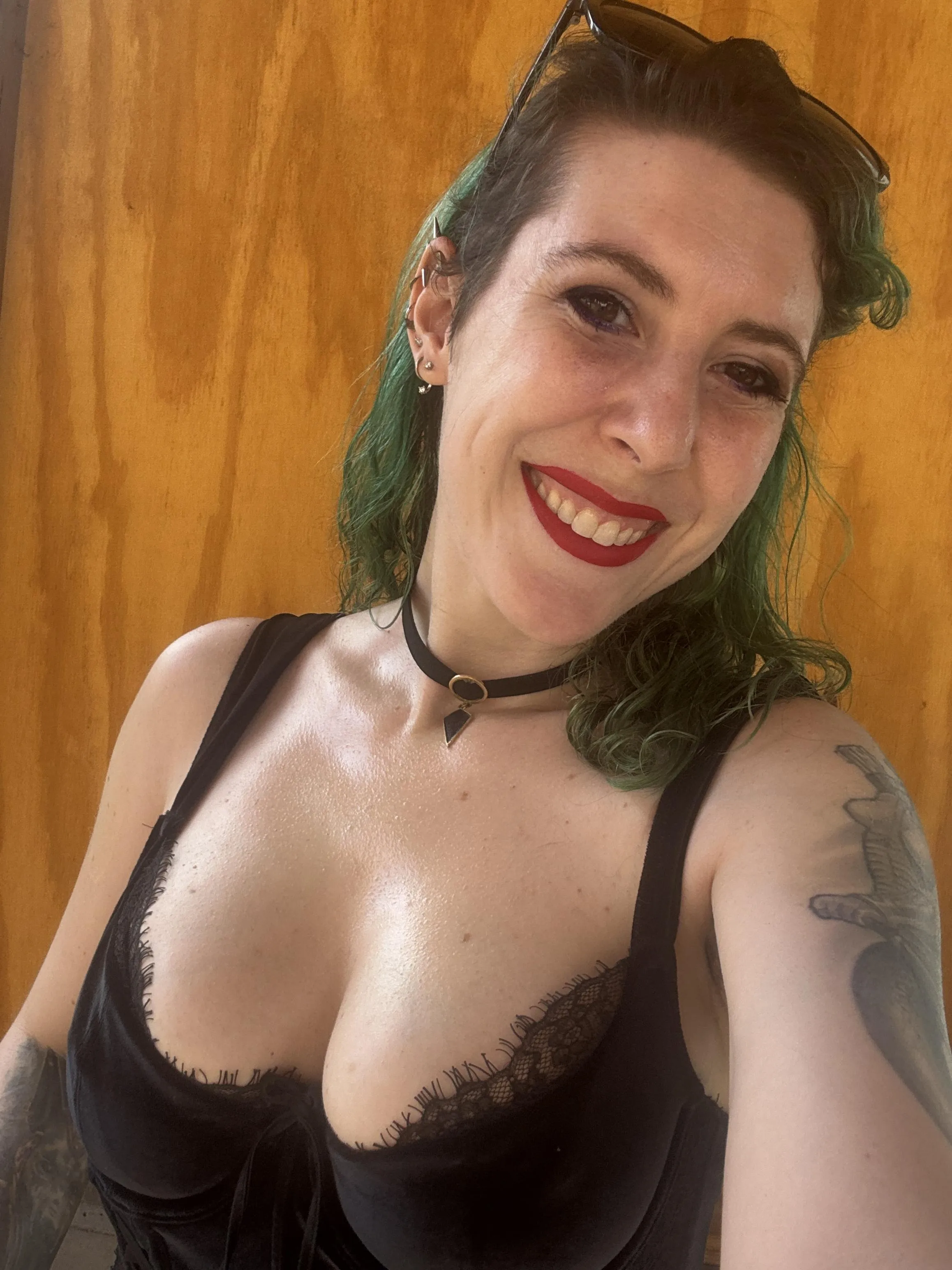 Lace and velvet tiddies