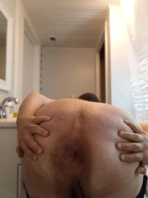 Me whenever a superchub is near me