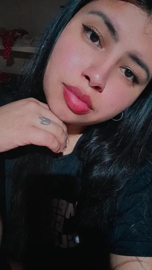 natural lips to be bitten gently 🥰