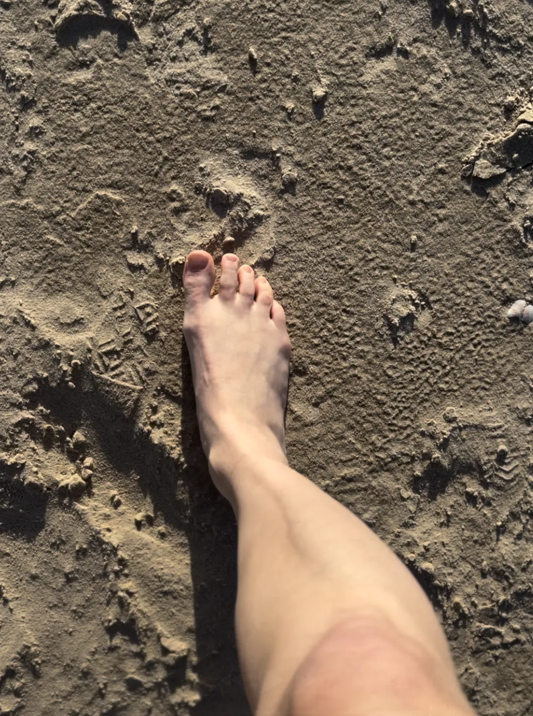 Out here waiting for my feet lover to worship mine