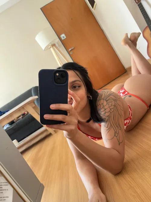 Prêt à enflammer ce mardi avec moi ? 💜