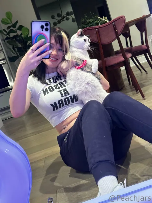 sorry for pussy posting