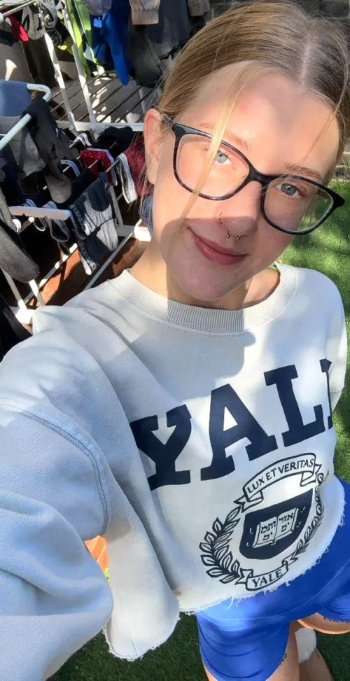 This gym fit is doing the most and so am I