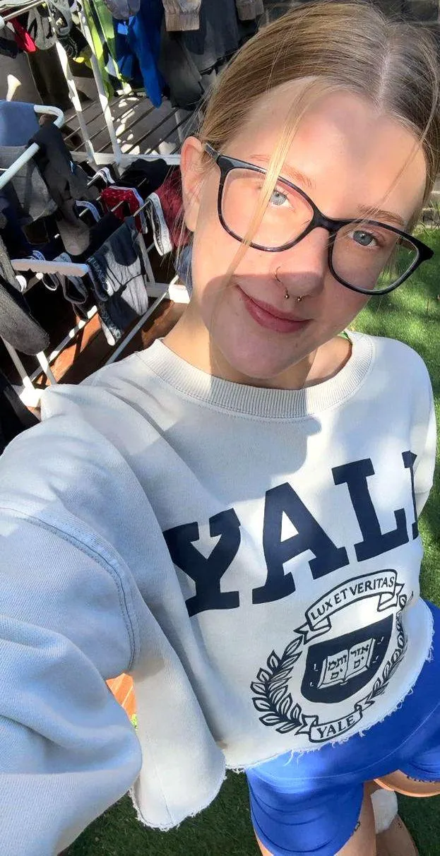 This gym fit is doing the most and so am I