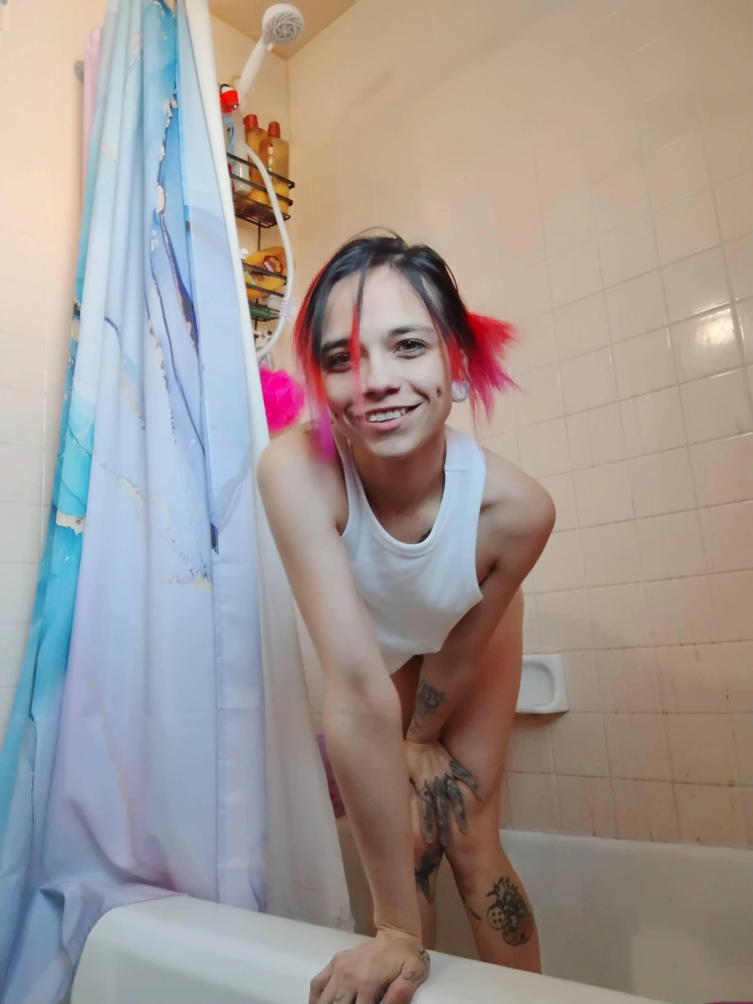 🥹Wanna Help Auntie In The Shower