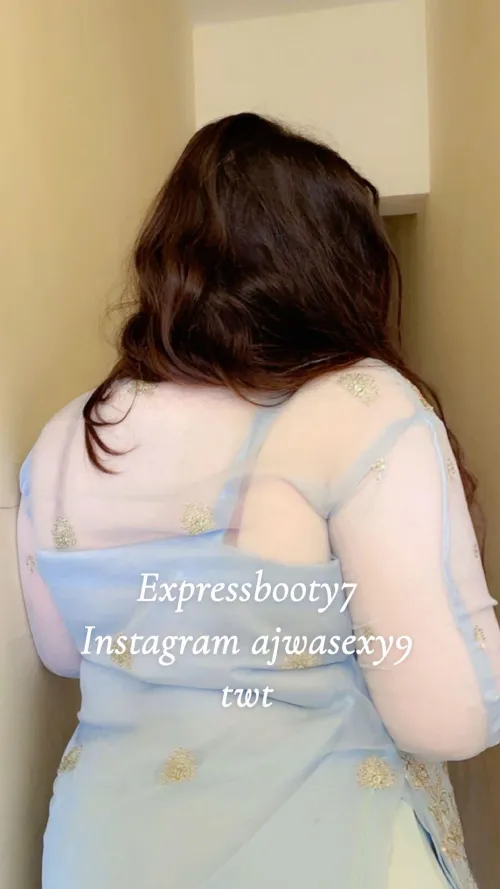 Which color I’m wearing ? Guess