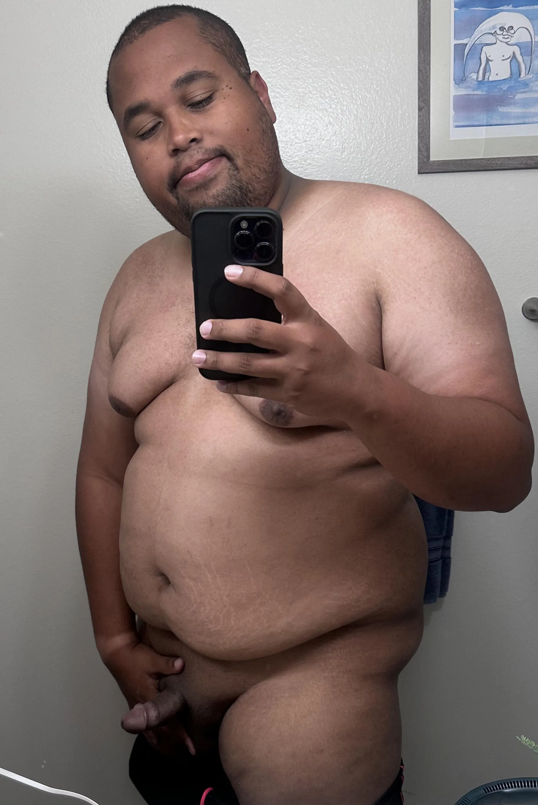 Woke up with a semi morning wood. May not look much, but trust me, I know how to make you unable to walk😏