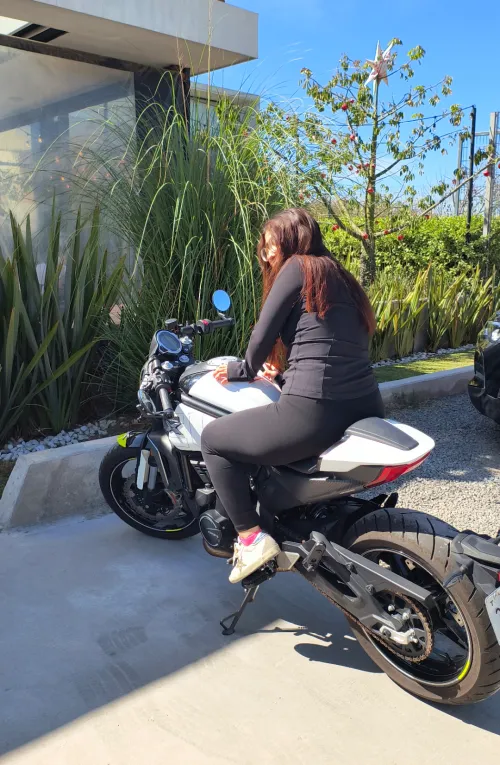 Young and curious for the bike