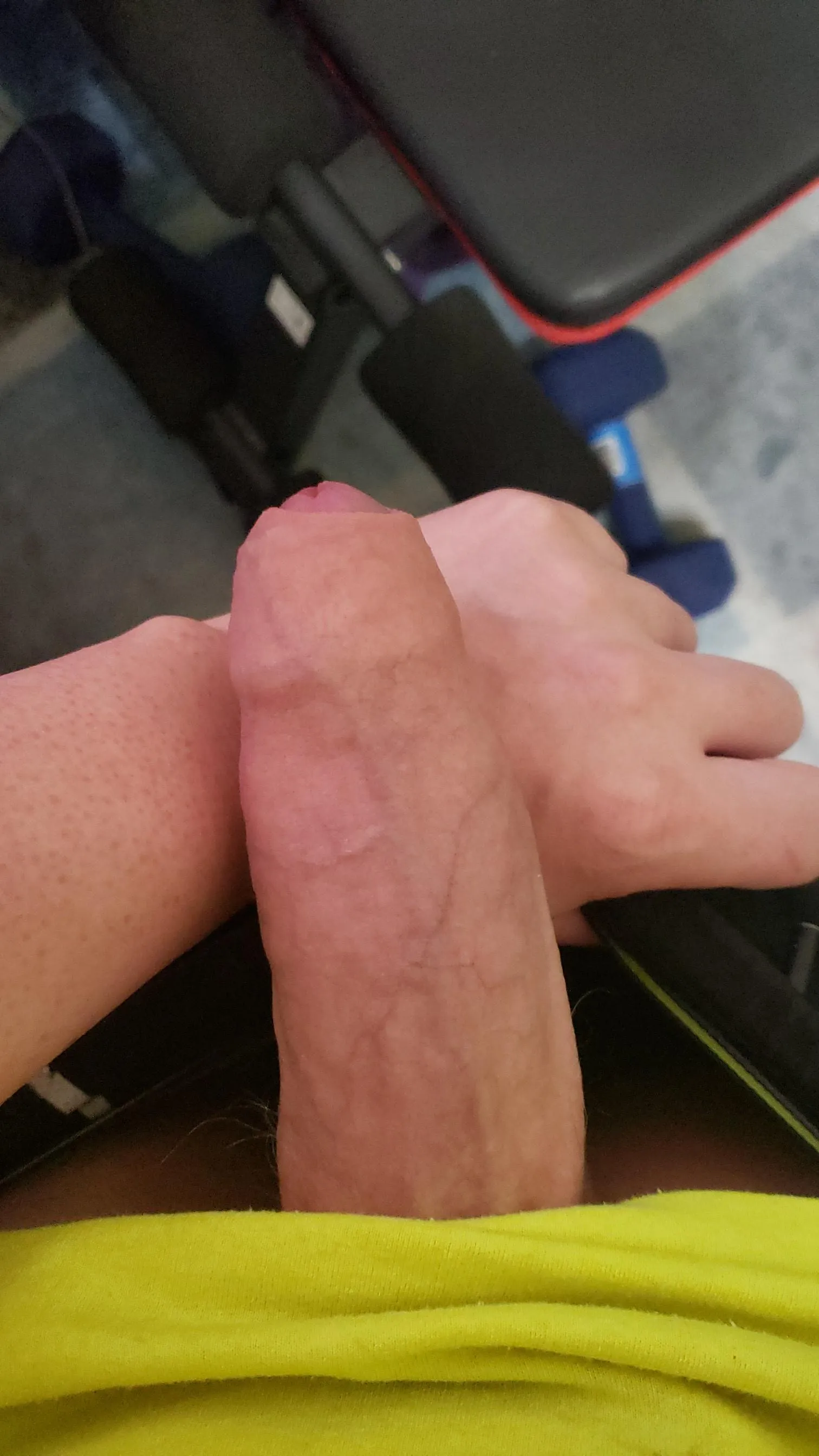 30M 4 F Twin Falls looking for a petite play partner