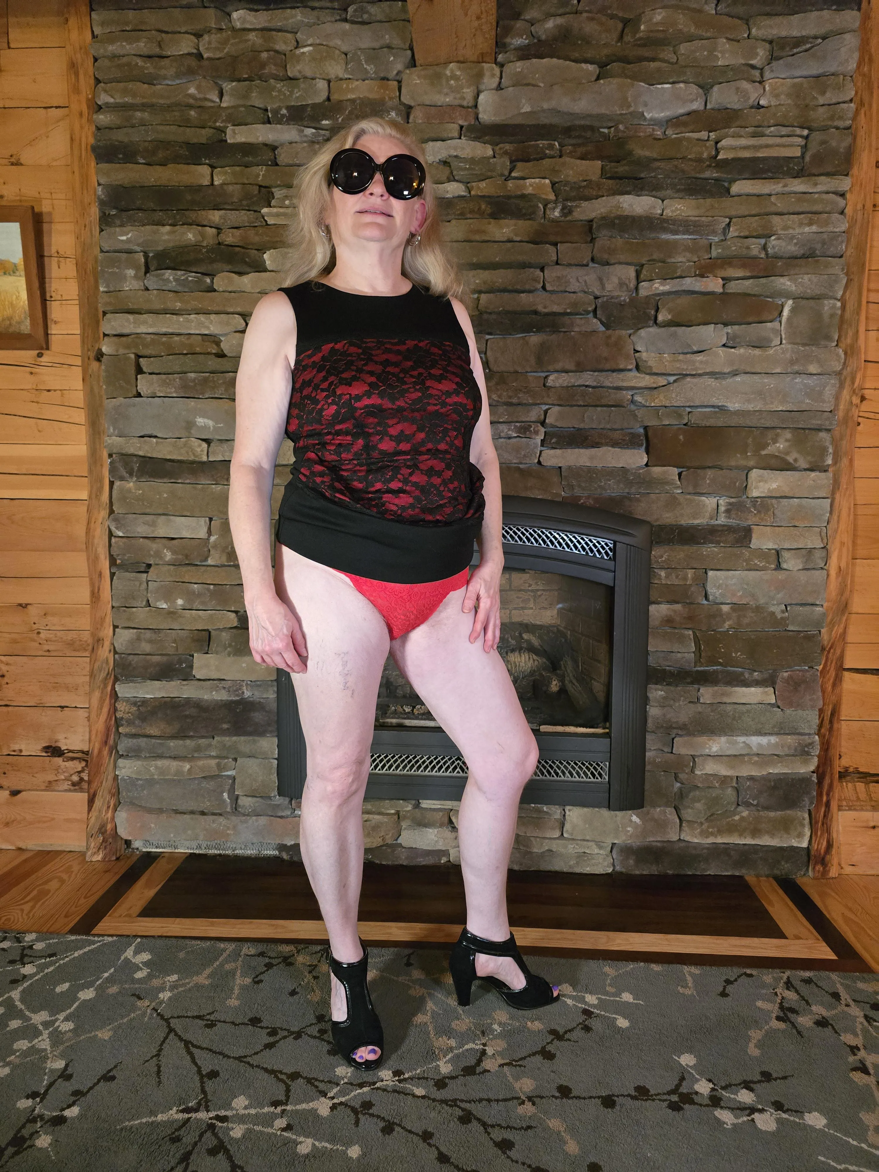 58 YO sexy granny in red and black! 😜😮👀🥰
