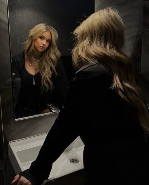 Be honest, you’d get down + meow like a cat for me 🐈‍⬛