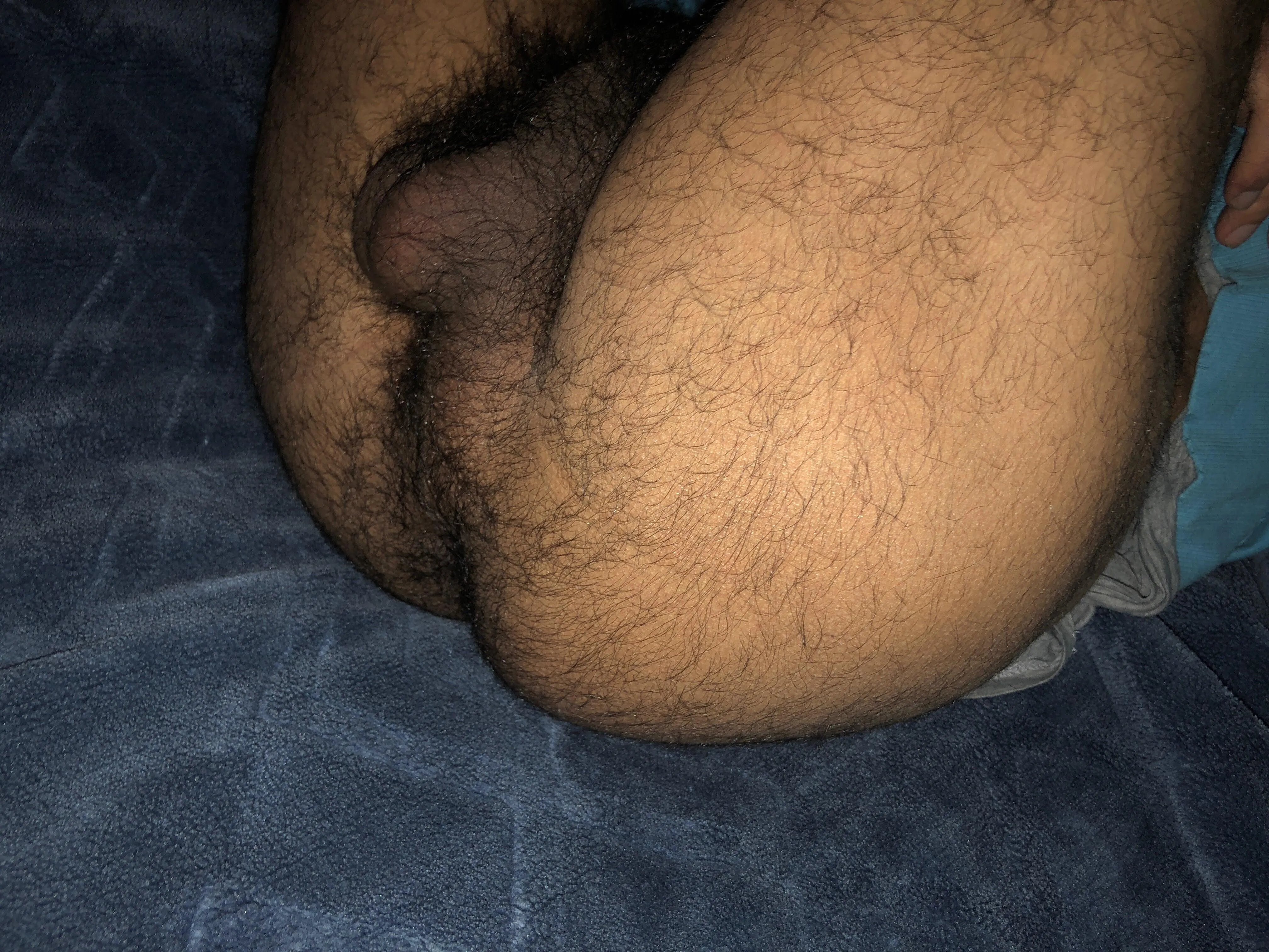 Being hairy & young just hits different 19