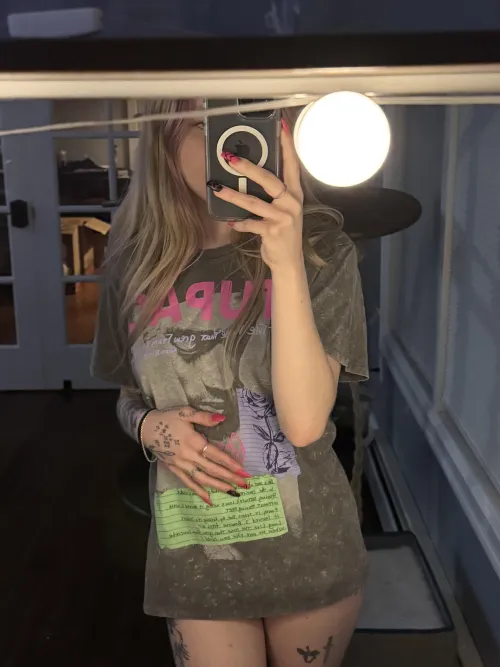 big shirt small girl