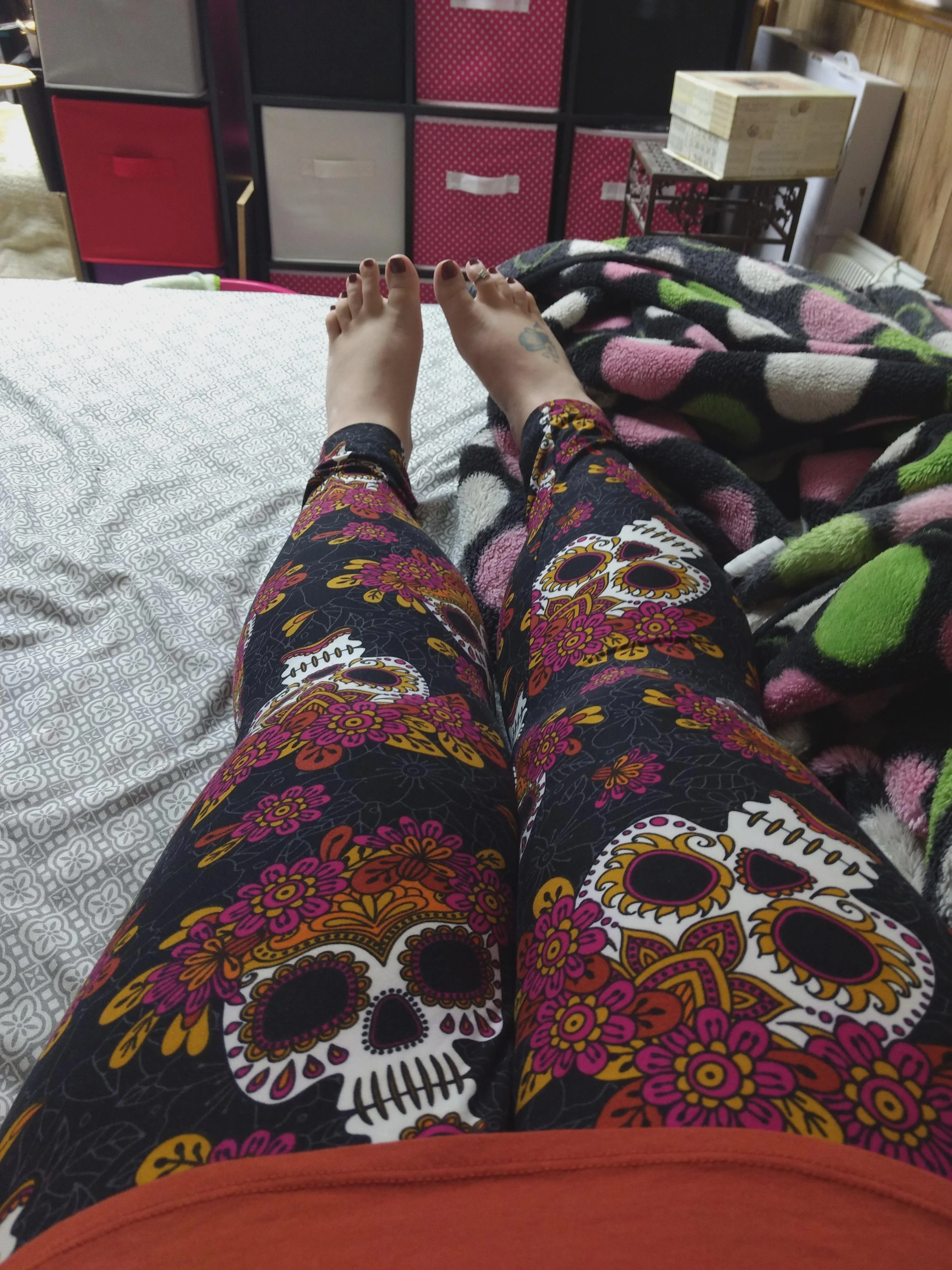 Come get between them, babe