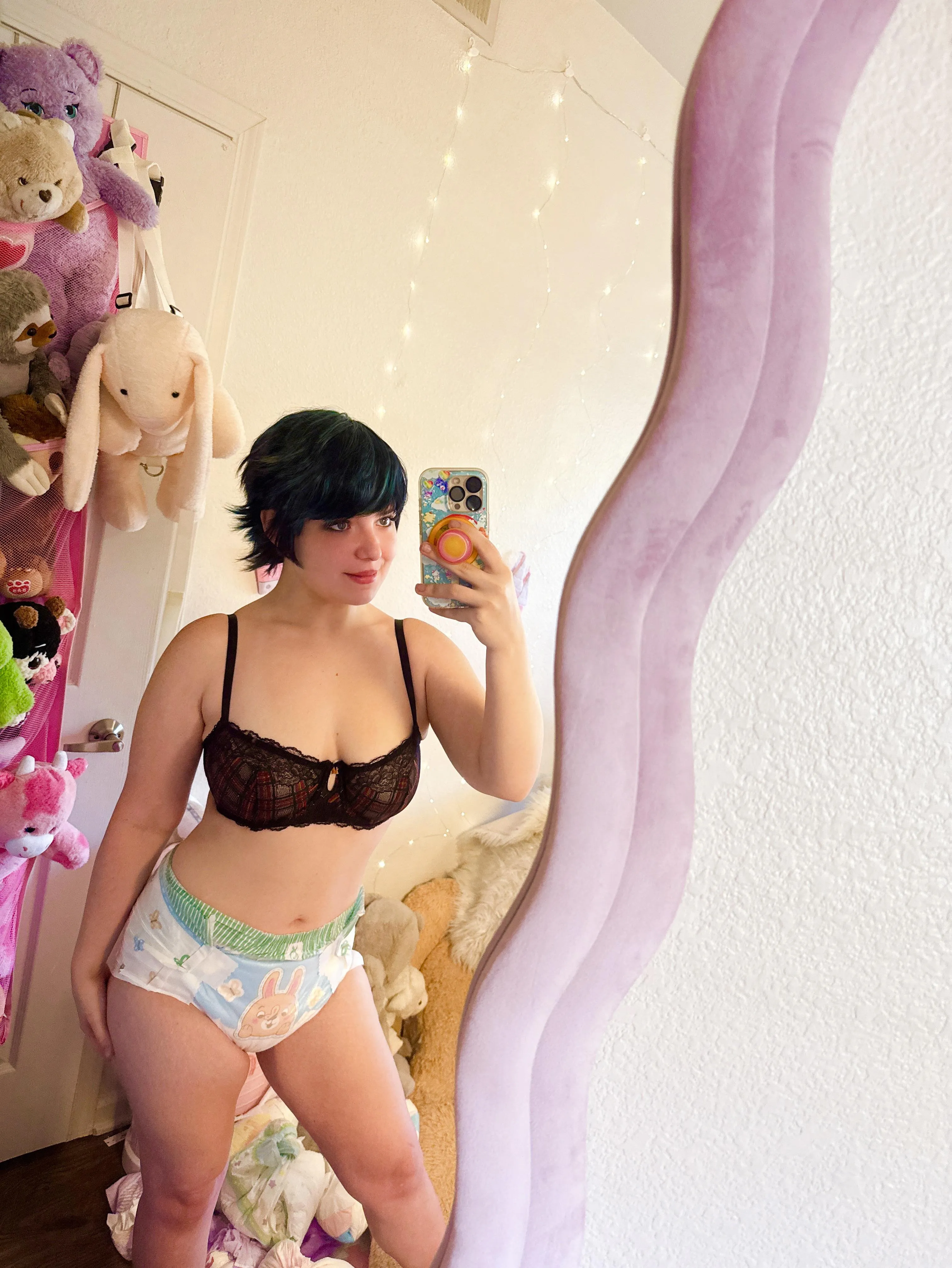 Dirty diapers everywhere 🖤