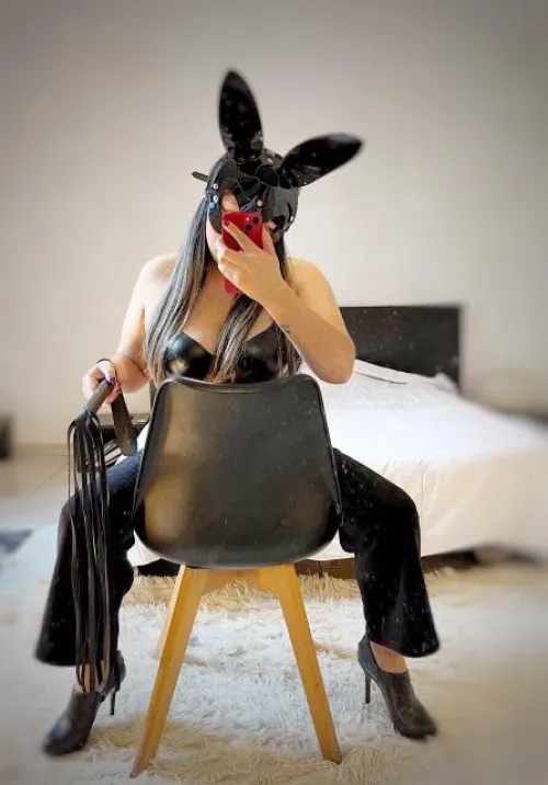 Do you know your place when you see a woman like me?