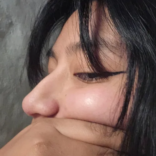 Feel how big my nose is.