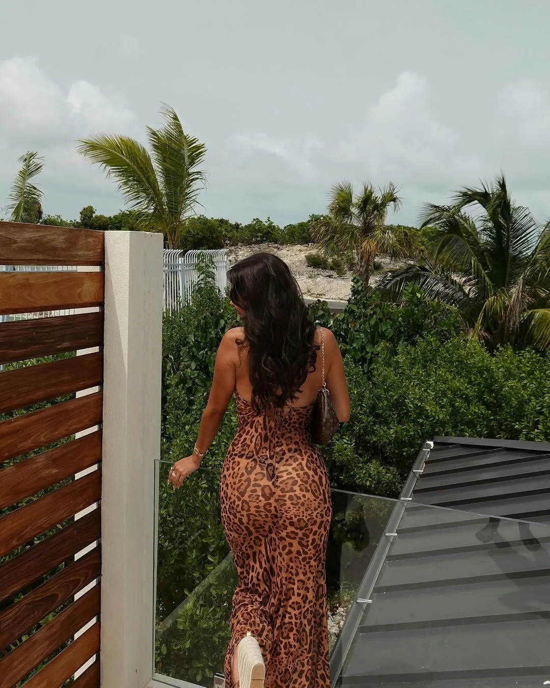 i don’t need to show skin to turn you on