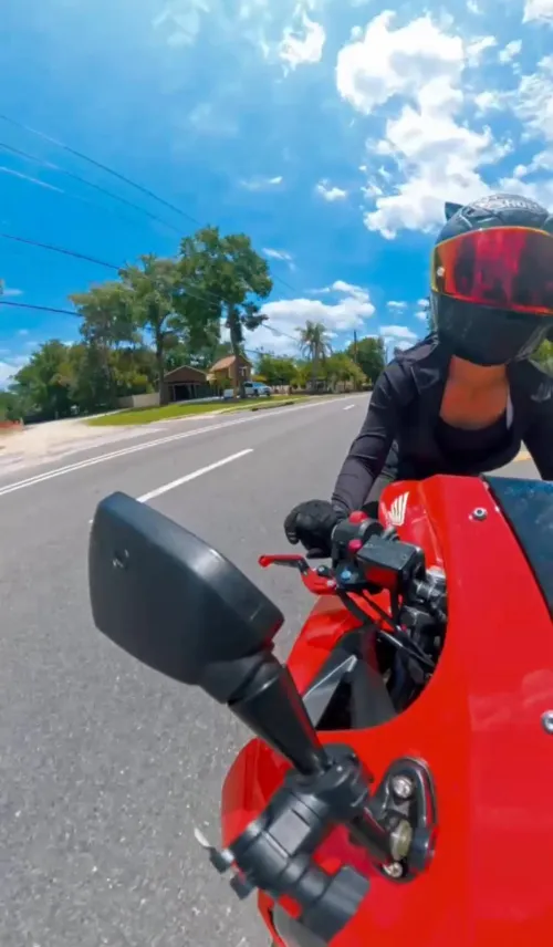 If the ☀️ out you know I’m out!