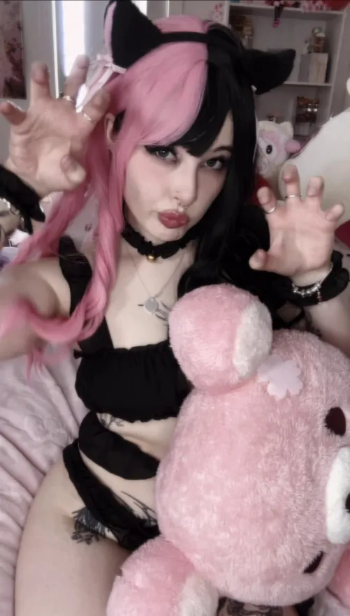 I’m soft, squirmy, and soaking wet... come see for yourself. (⁎⁍̴̛ᴗ⁍̴̛⁎)💦